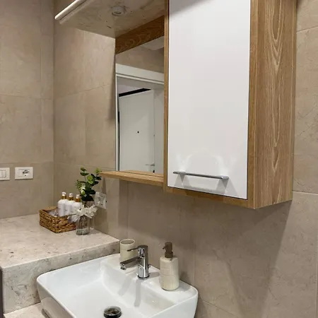 아파트 Lemon Garden Cozy 2Br Apt Private Garden Center