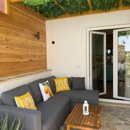 Lejlighed Lemon Garden Cozy 2Br Apt Private Garden Center Tirana